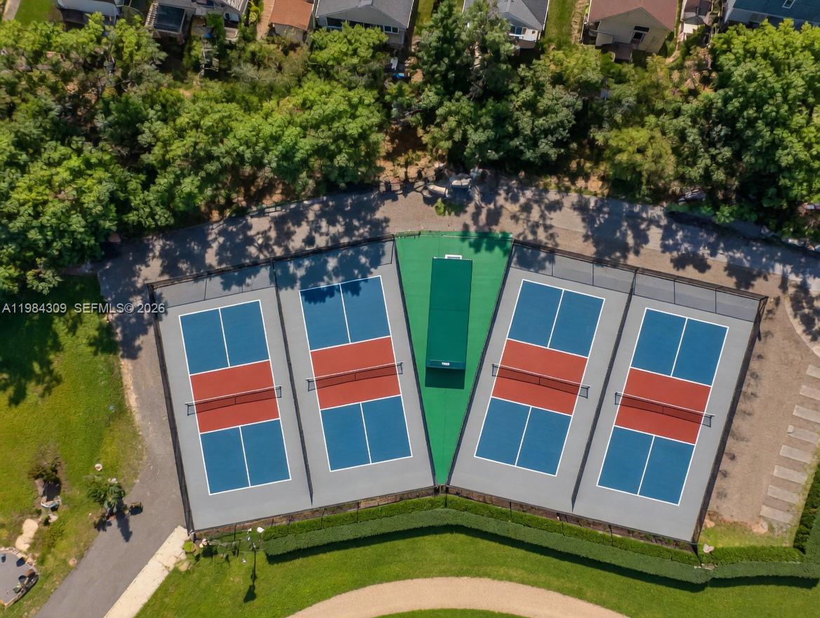 HERONS GLEN - Residential