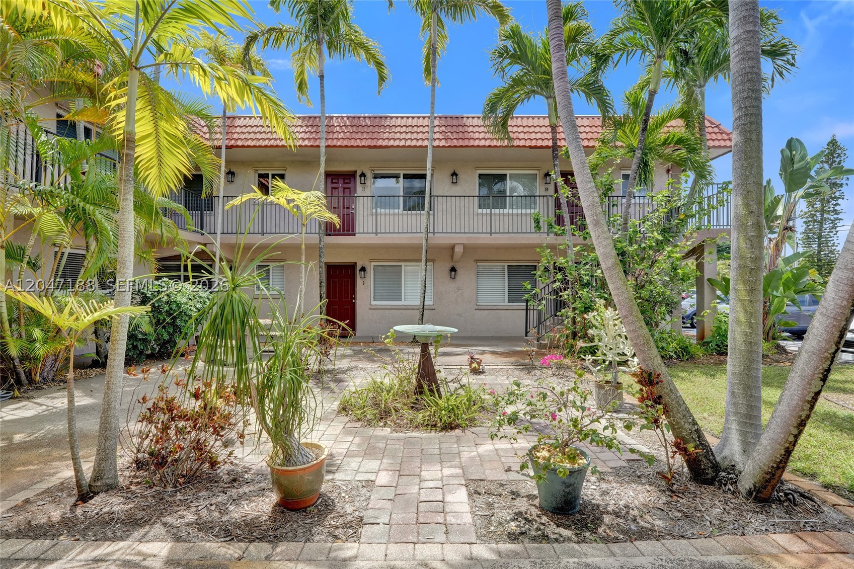 WINDSOR COURT CONDOMINIUM - Residential Lease