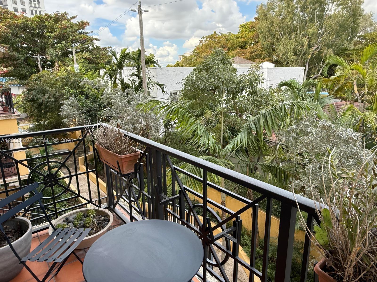 VILLA FLORINI CONDO - Residential
