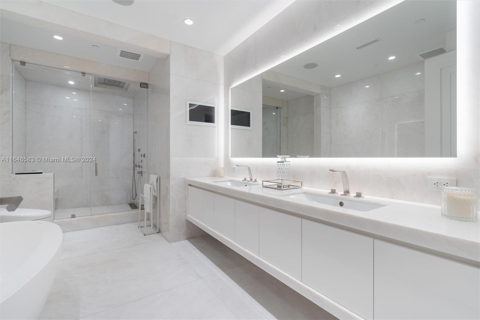 Estates at Acqualina - Residential