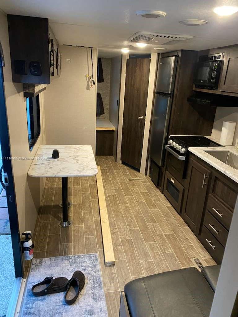 RV for Rent for 1 person $1000, for 2 people $1200, no pets, no smoking, 1 parking space. all amenities included. 1st Month Last month and 1/2 month as security Showings only after 5:30 PM