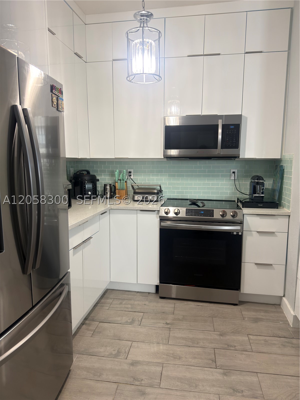 BANYAN BAY CONDO - Residential