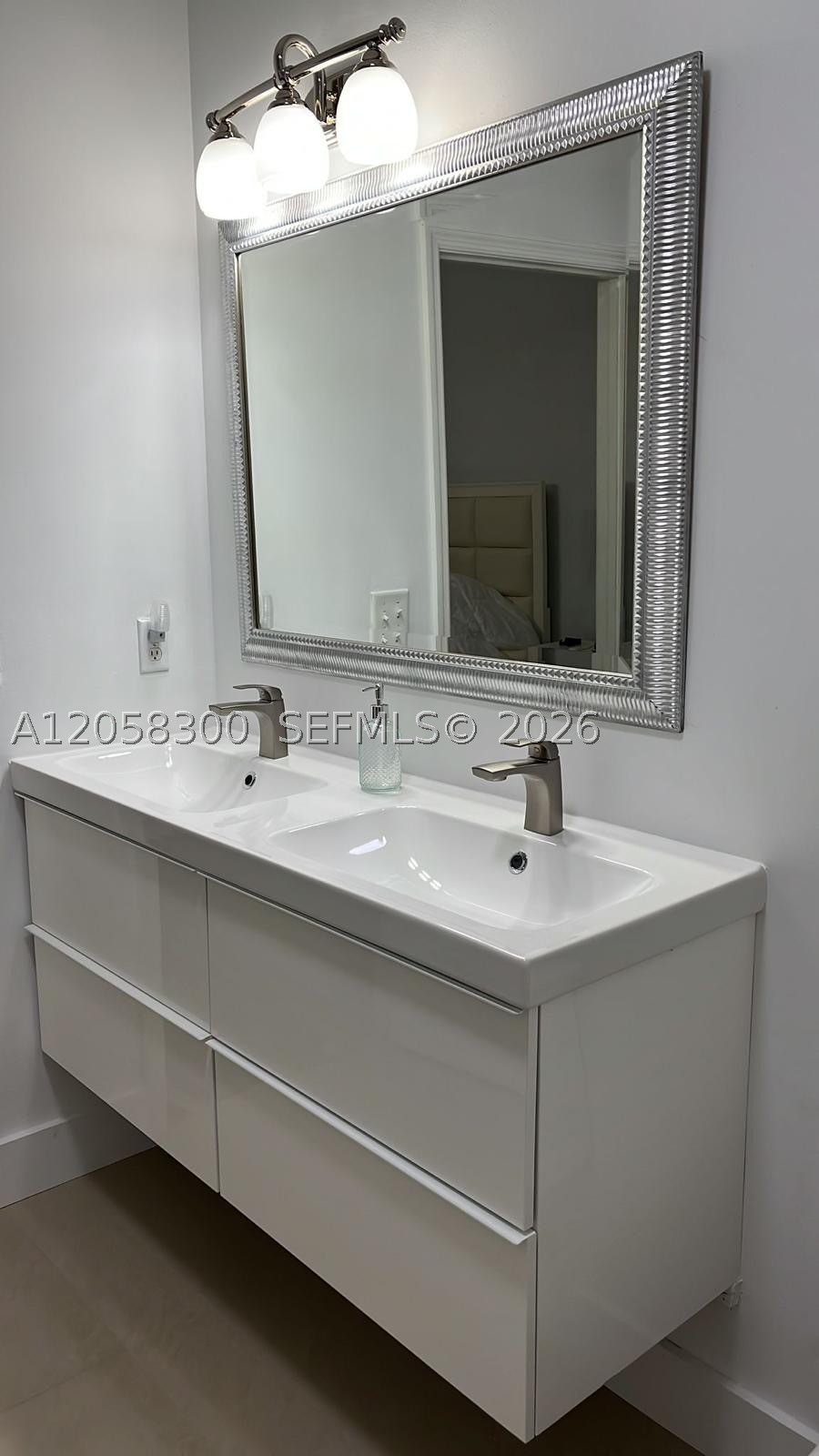 BANYAN BAY CONDO - Residential