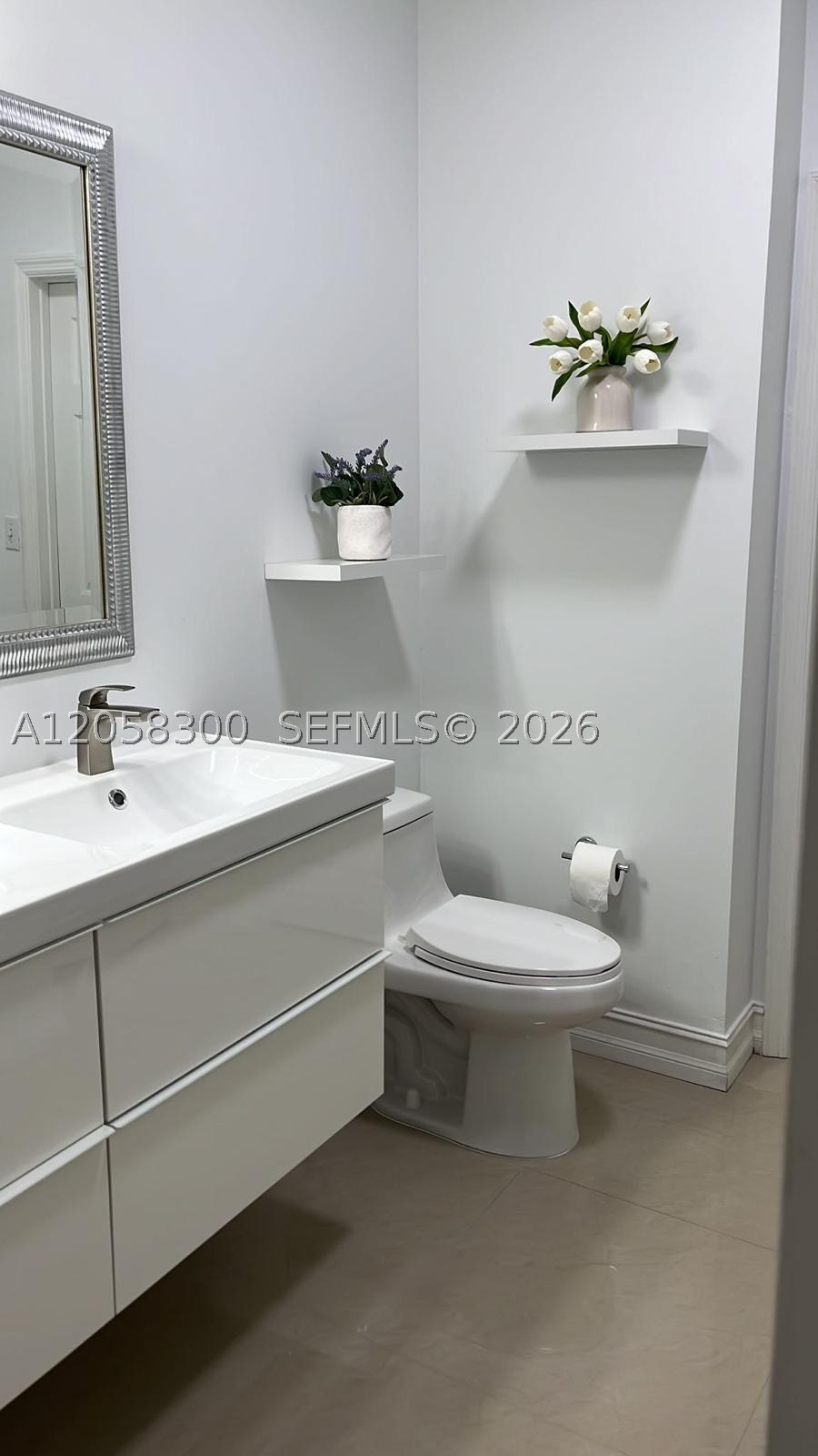 BANYAN BAY CONDO - Residential