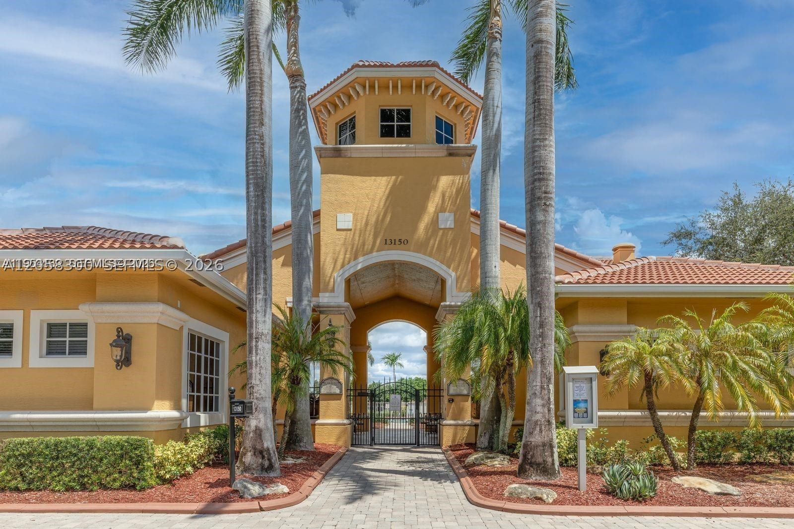 BANYAN BAY CONDO - Residential