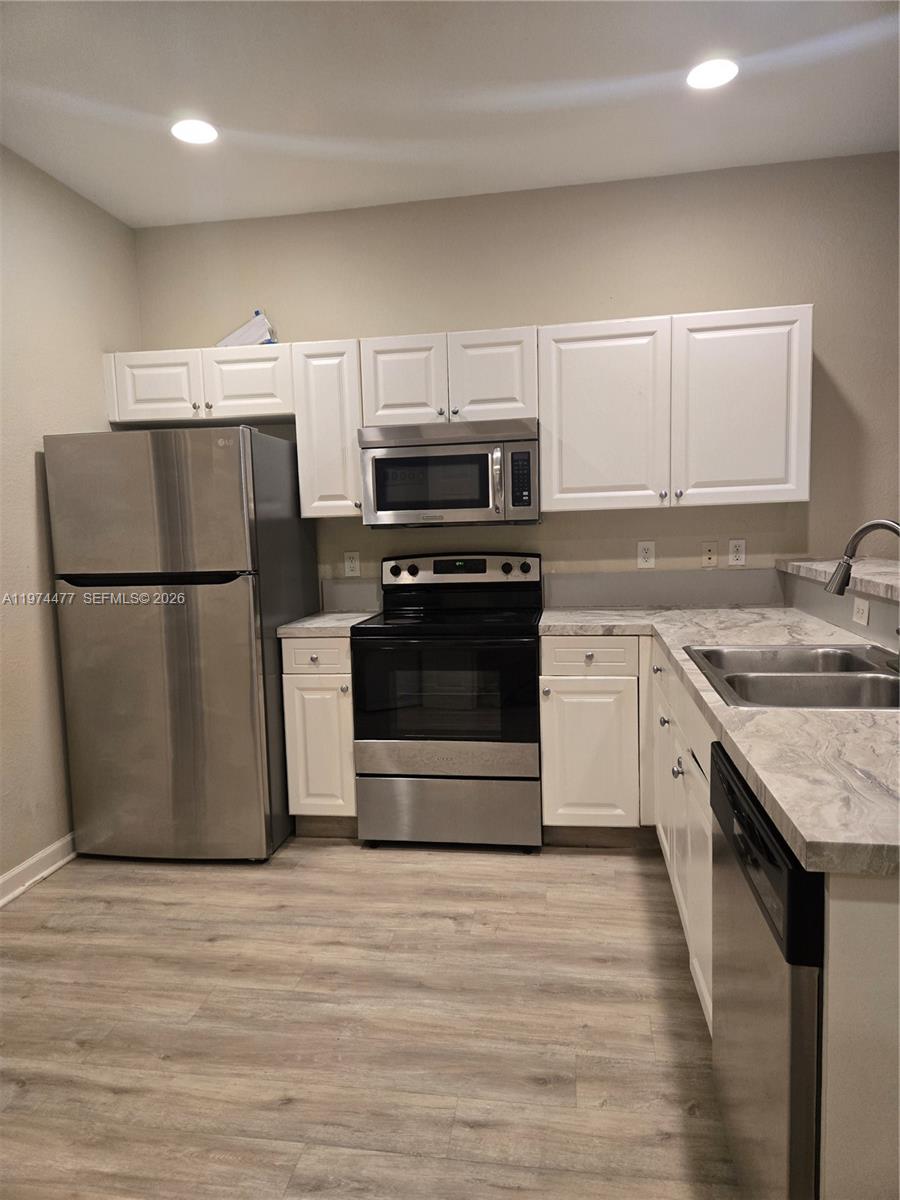 MARSH HARBOUR 1 CONDO - Residential Lease