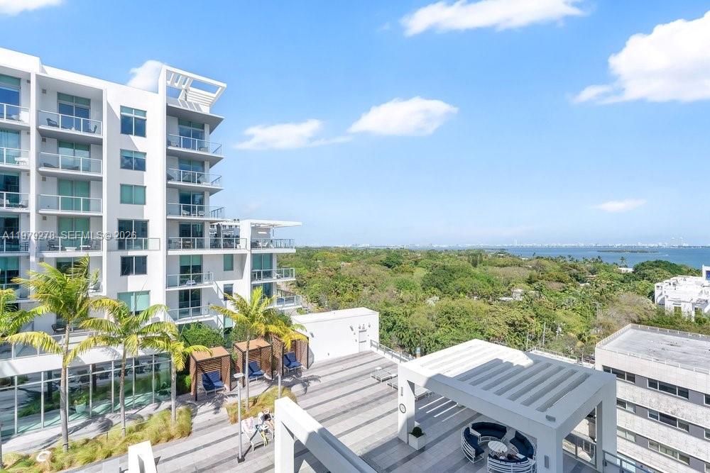 QUADRO CONDO - Residential