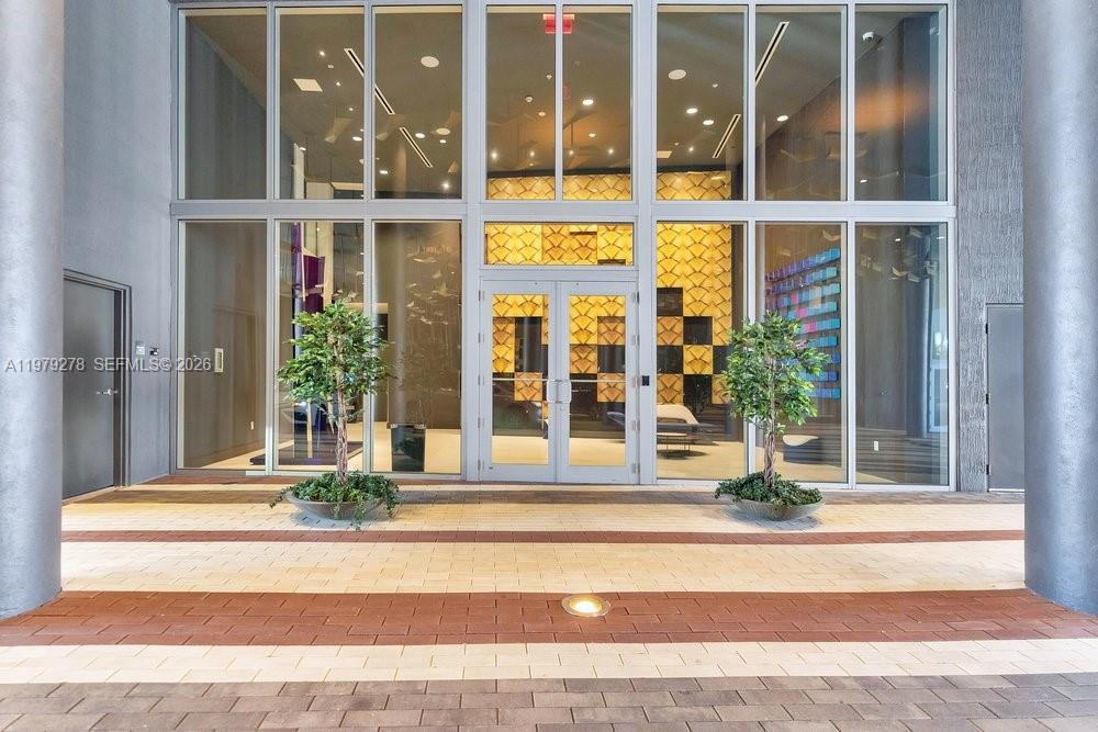 QUADRO CONDO - Residential