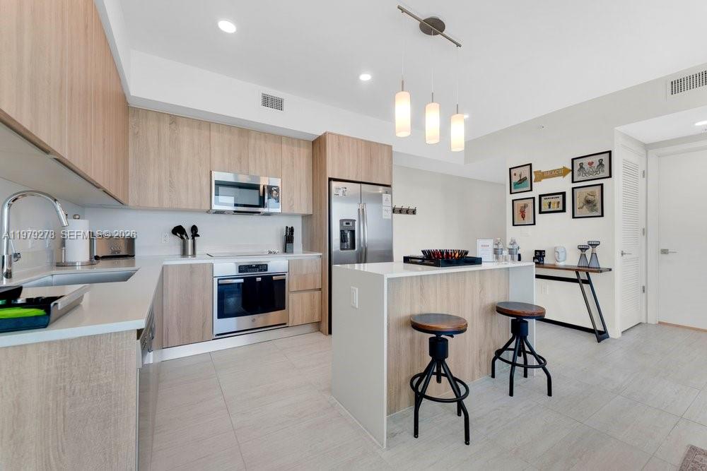 QUADRO CONDO - Residential