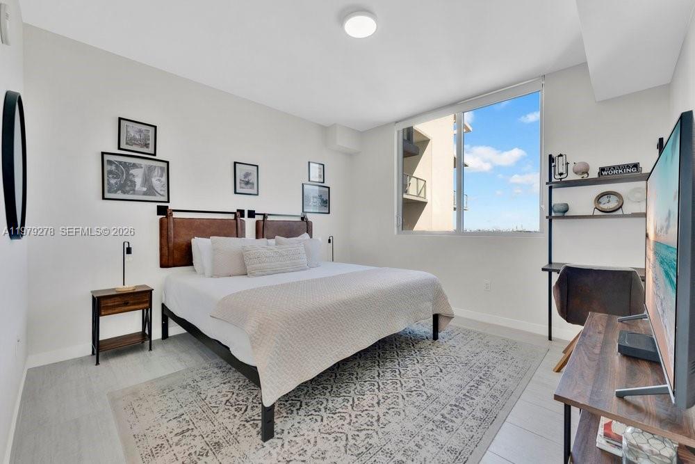QUADRO CONDO - Residential