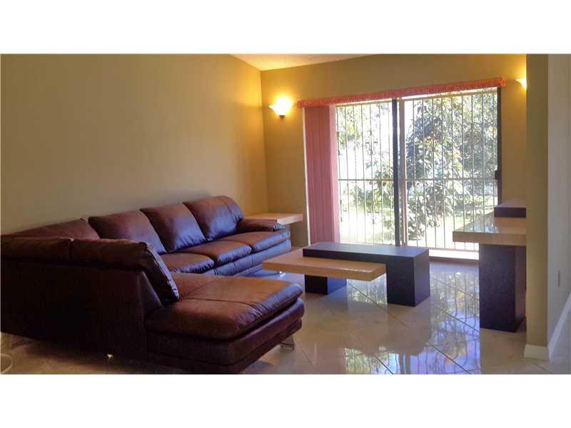 REDUCED! REDUCED! BEAUTIFUL HOUSE FEATURES LARGE LIVING AREAS WITH LOTS OF OPEN SPACES AND ENDLESS LIGHTS. GREAT  CONDITION. INMEDIATE OCCUPANCY, NO ASSOCIATION APPROVAL. LANDLORD MOTIVATED. BRING ALL OFFERS!!! EASY TO SHOW.