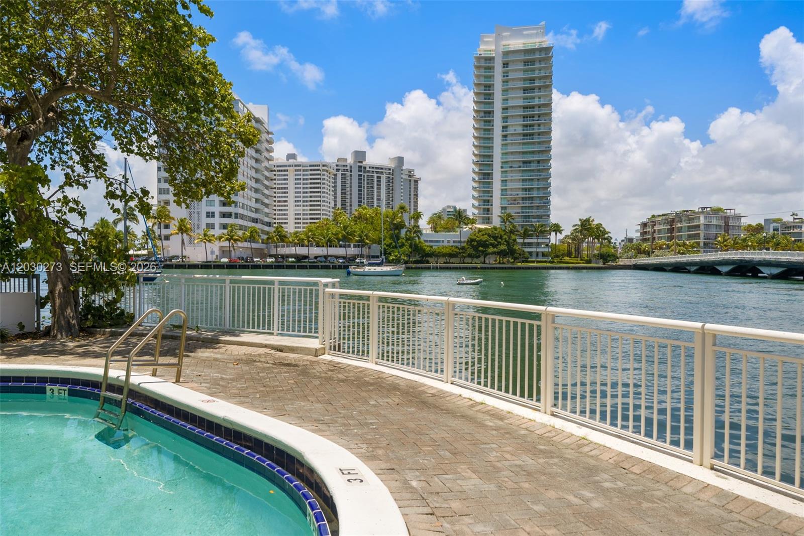 BONNE VIE CONDO - Residential