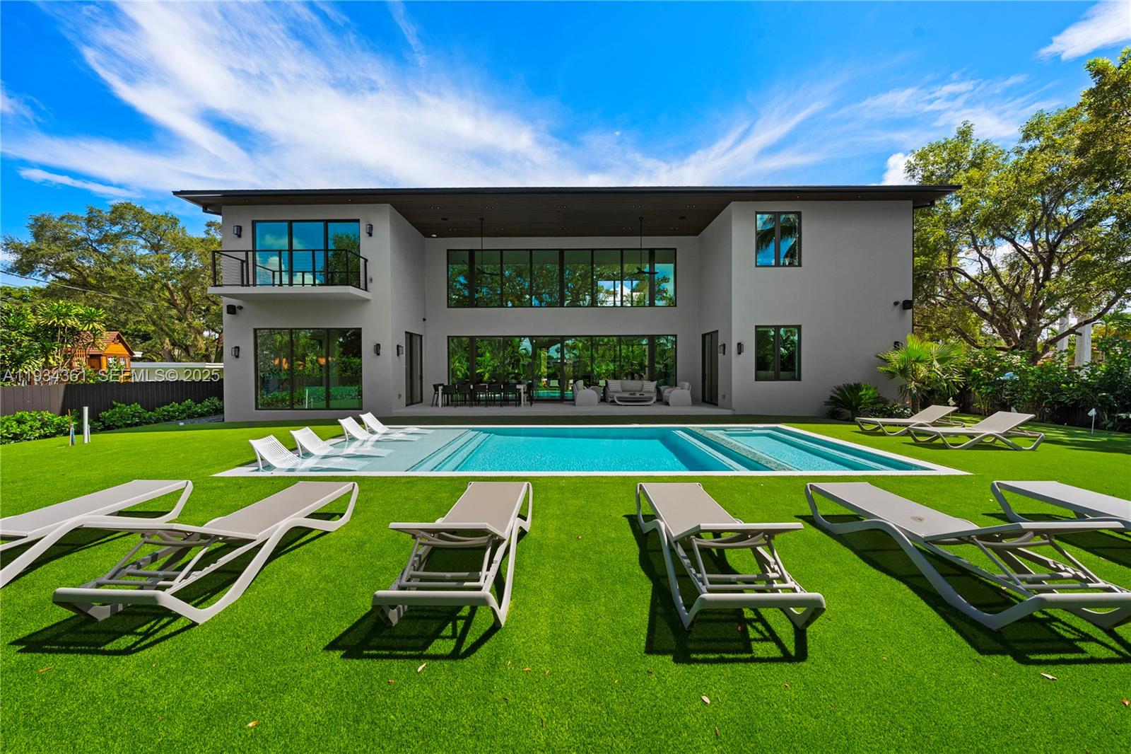 HIGHLAND OAKS - Residential