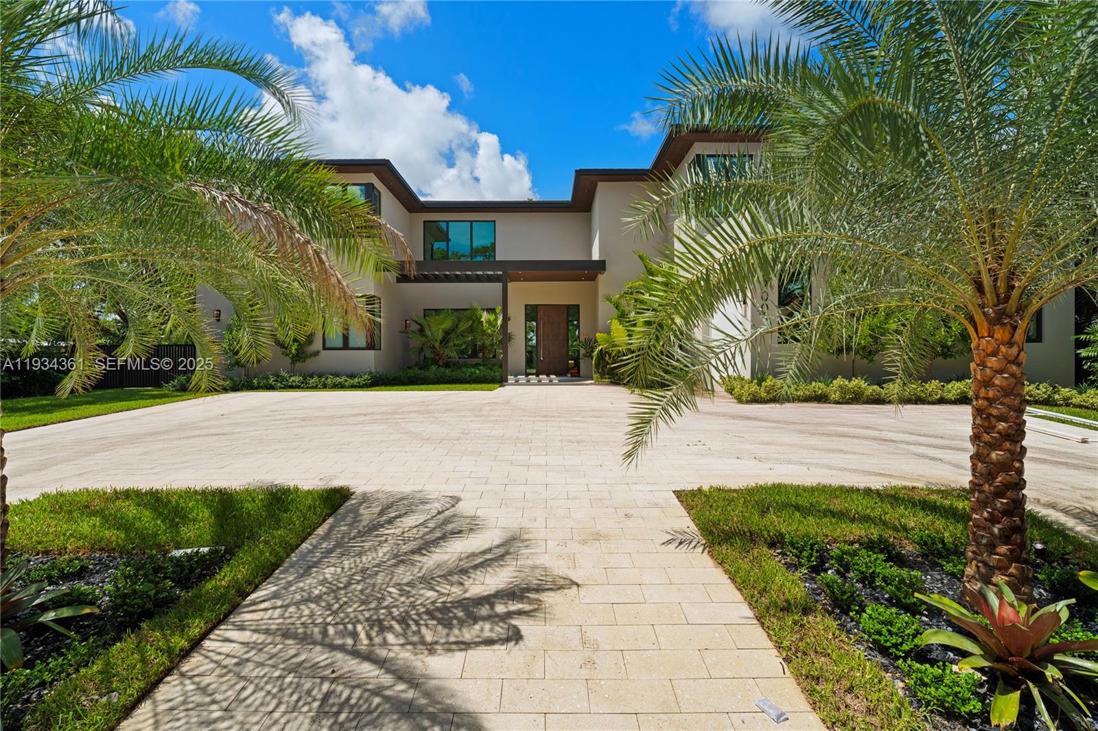 HIGHLAND OAKS - Residential