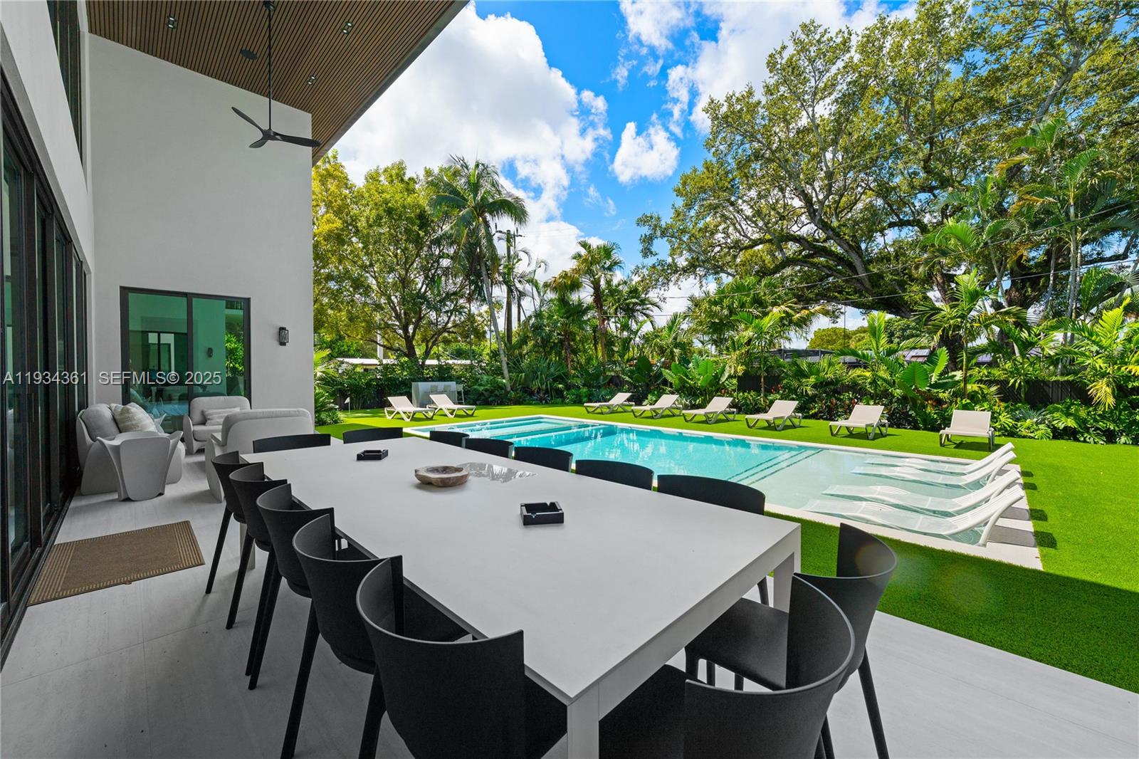 HIGHLAND OAKS - Residential