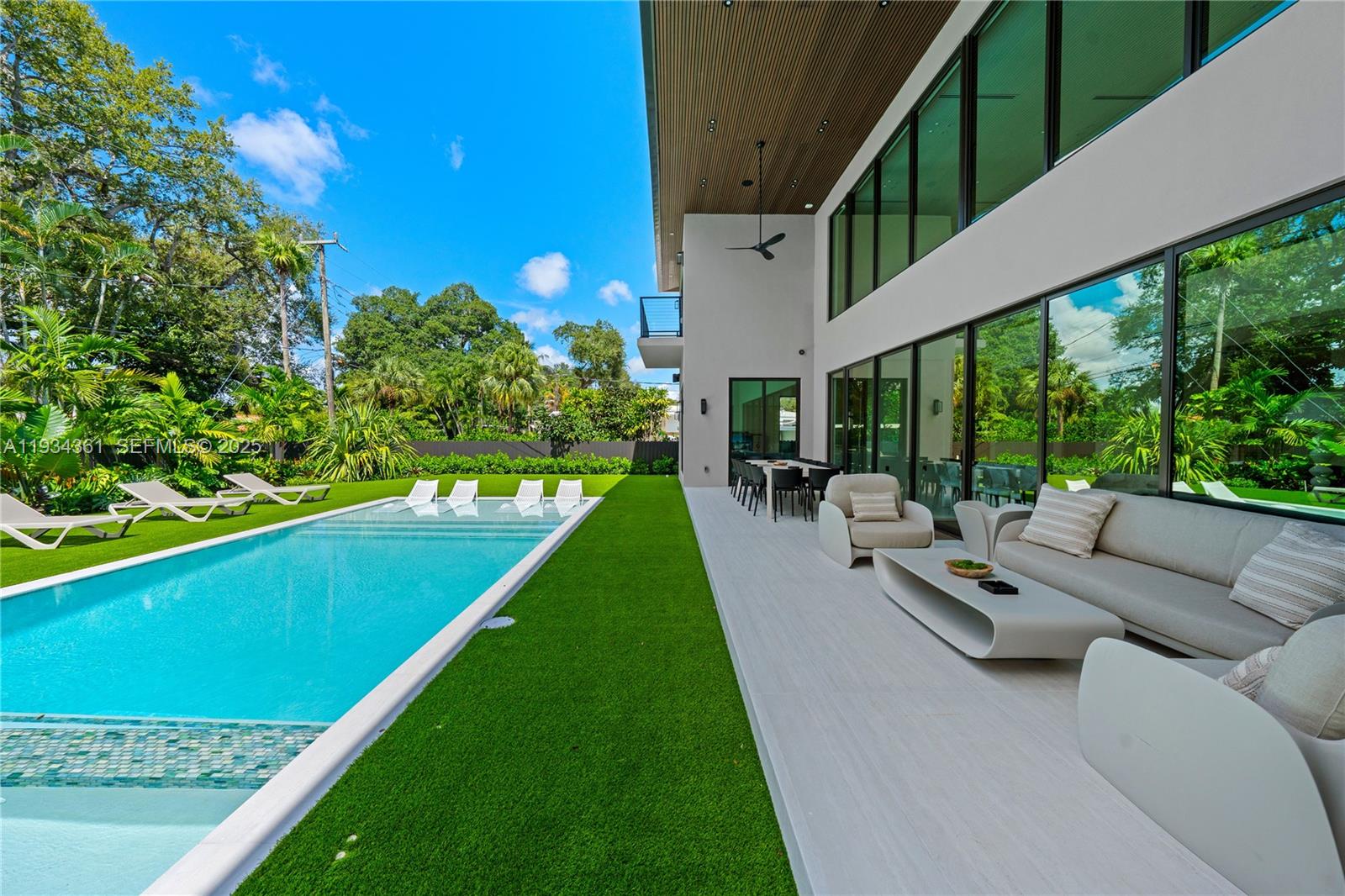 HIGHLAND OAKS - Residential