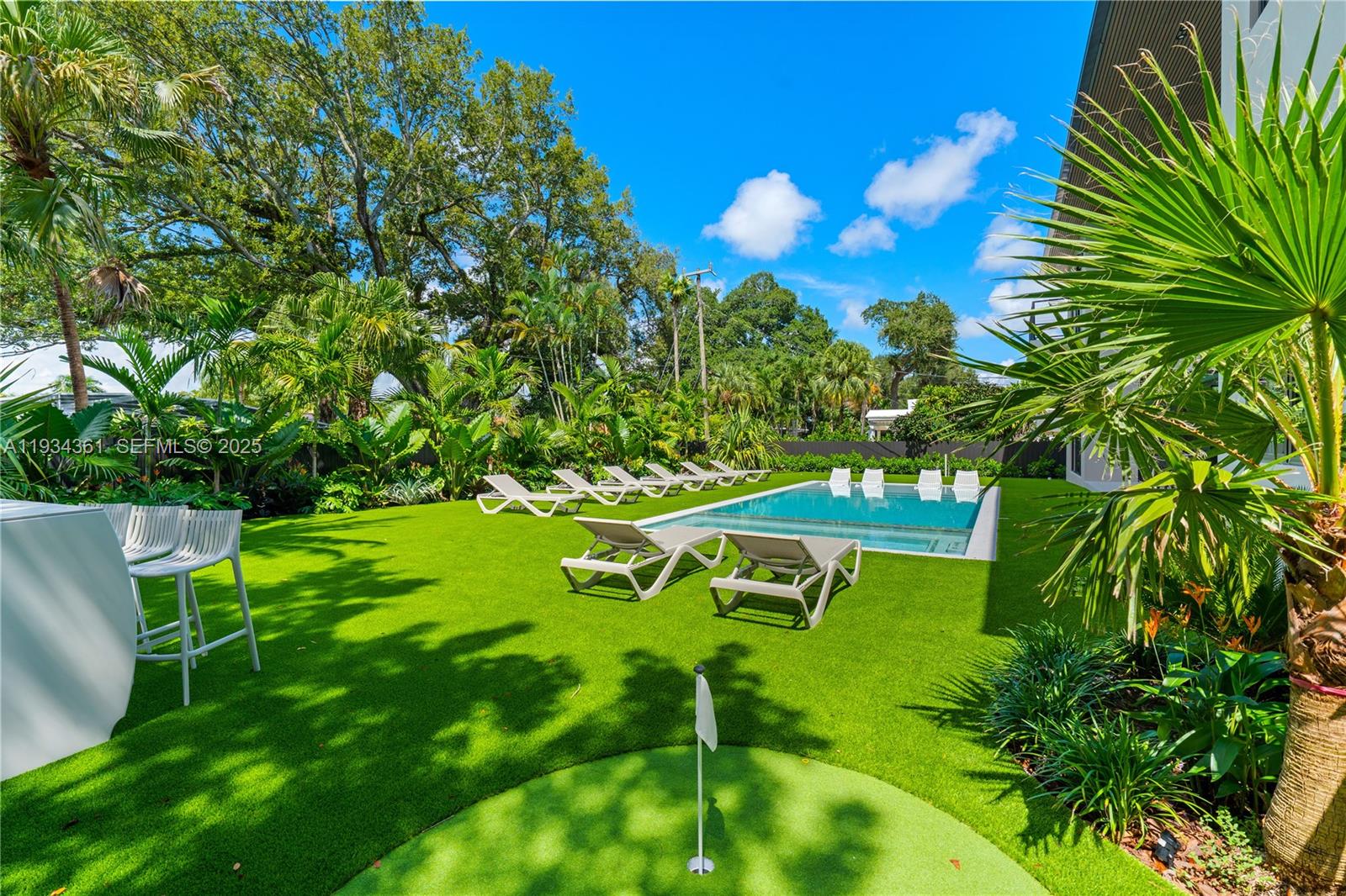 HIGHLAND OAKS - Residential