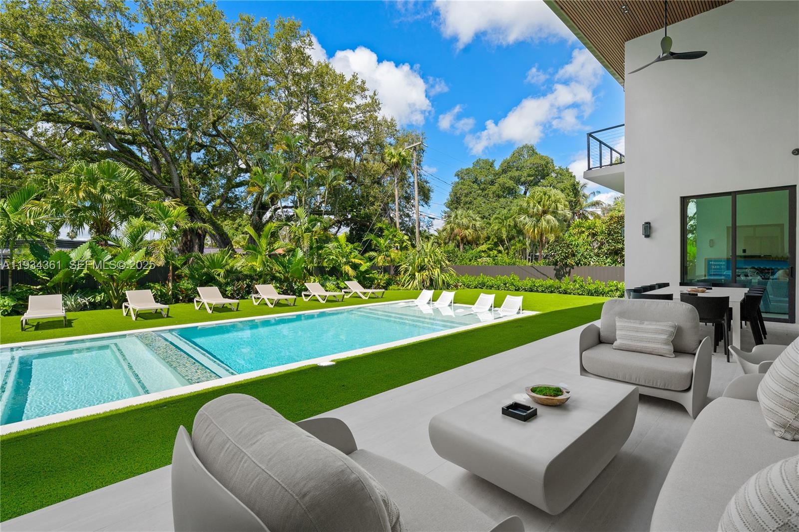 HIGHLAND OAKS - Residential