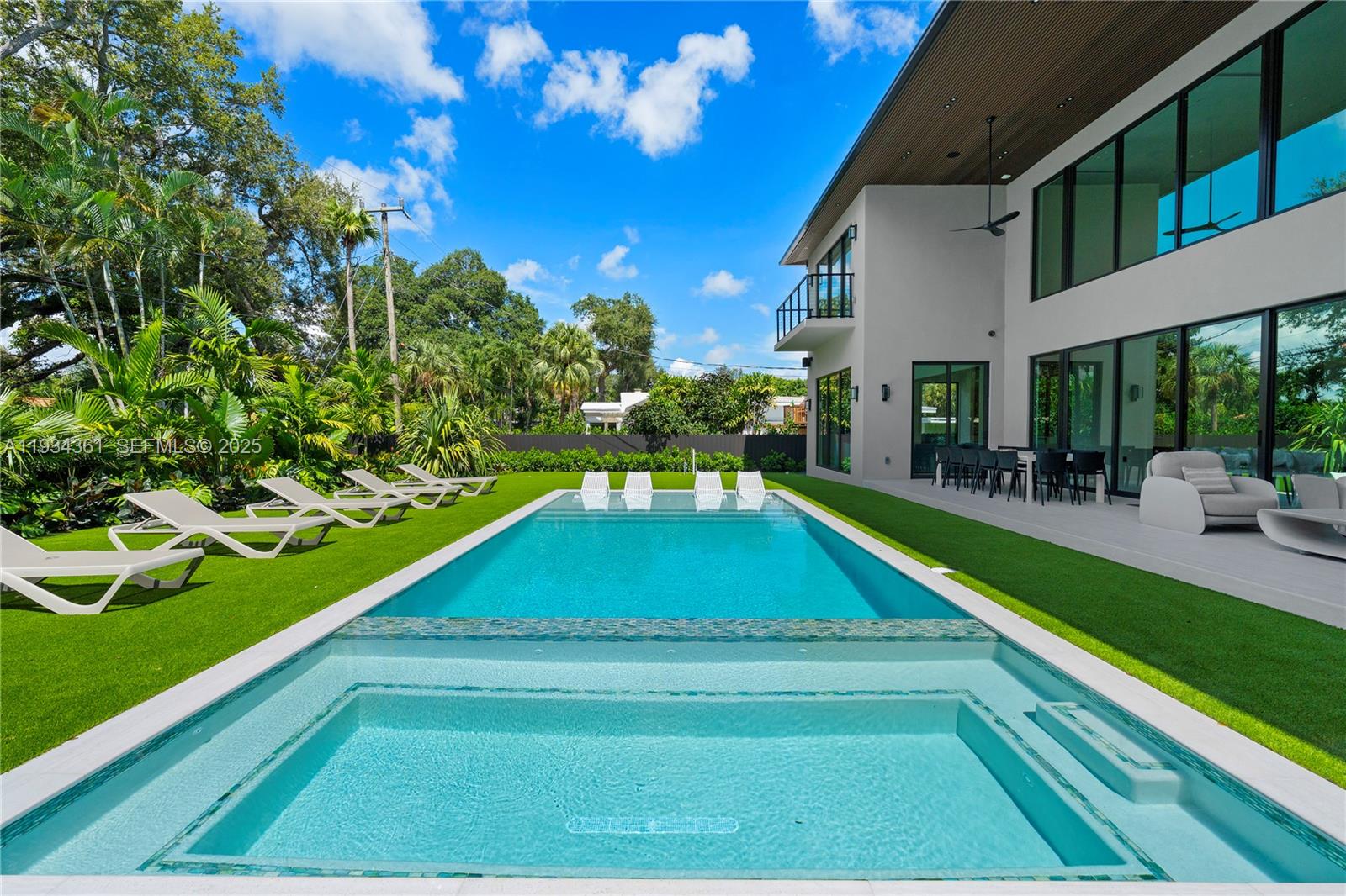 HIGHLAND OAKS - Residential