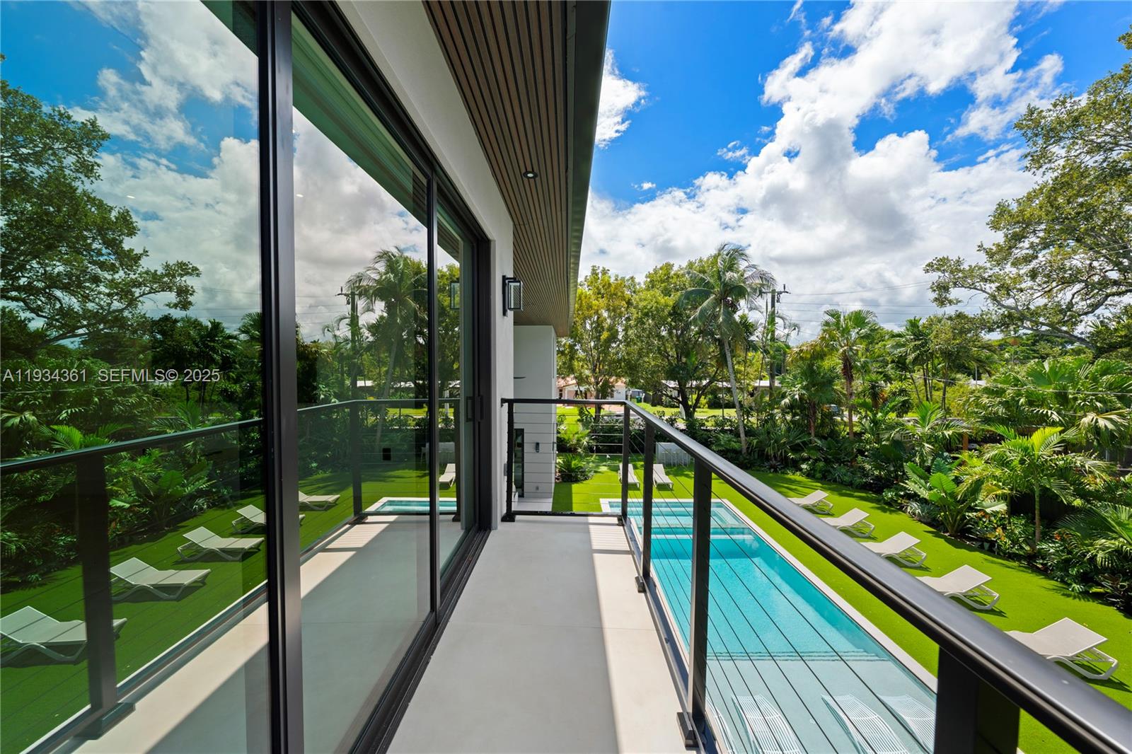 HIGHLAND OAKS - Residential