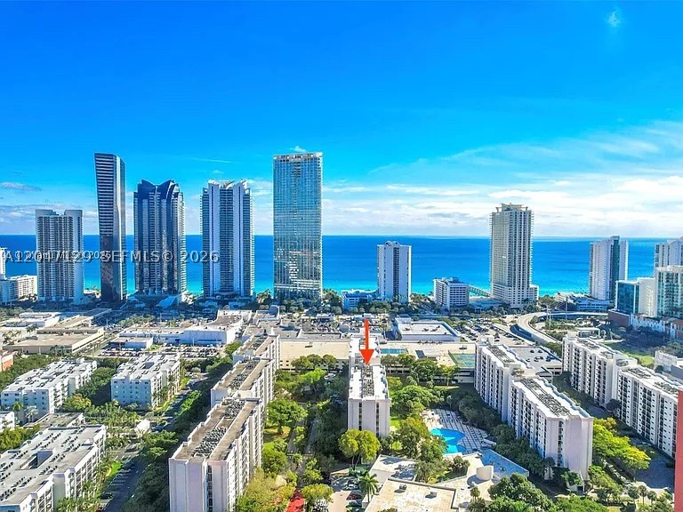 PLAZA OF AMERICAS CONDO P - Residential Lease