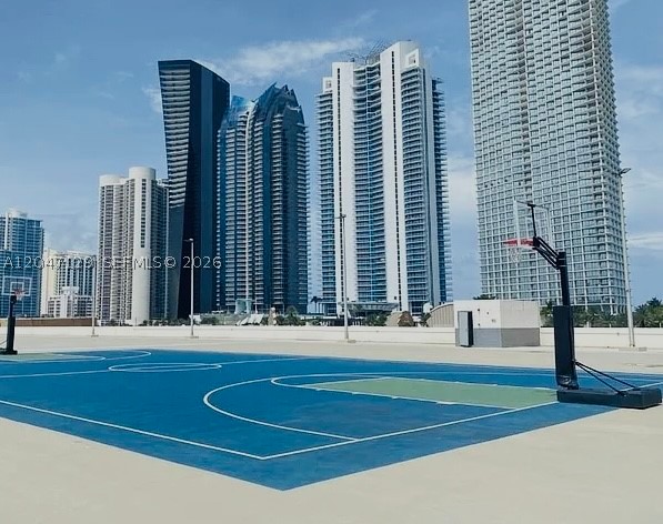 PLAZA OF AMERICAS CONDO P - Residential Lease