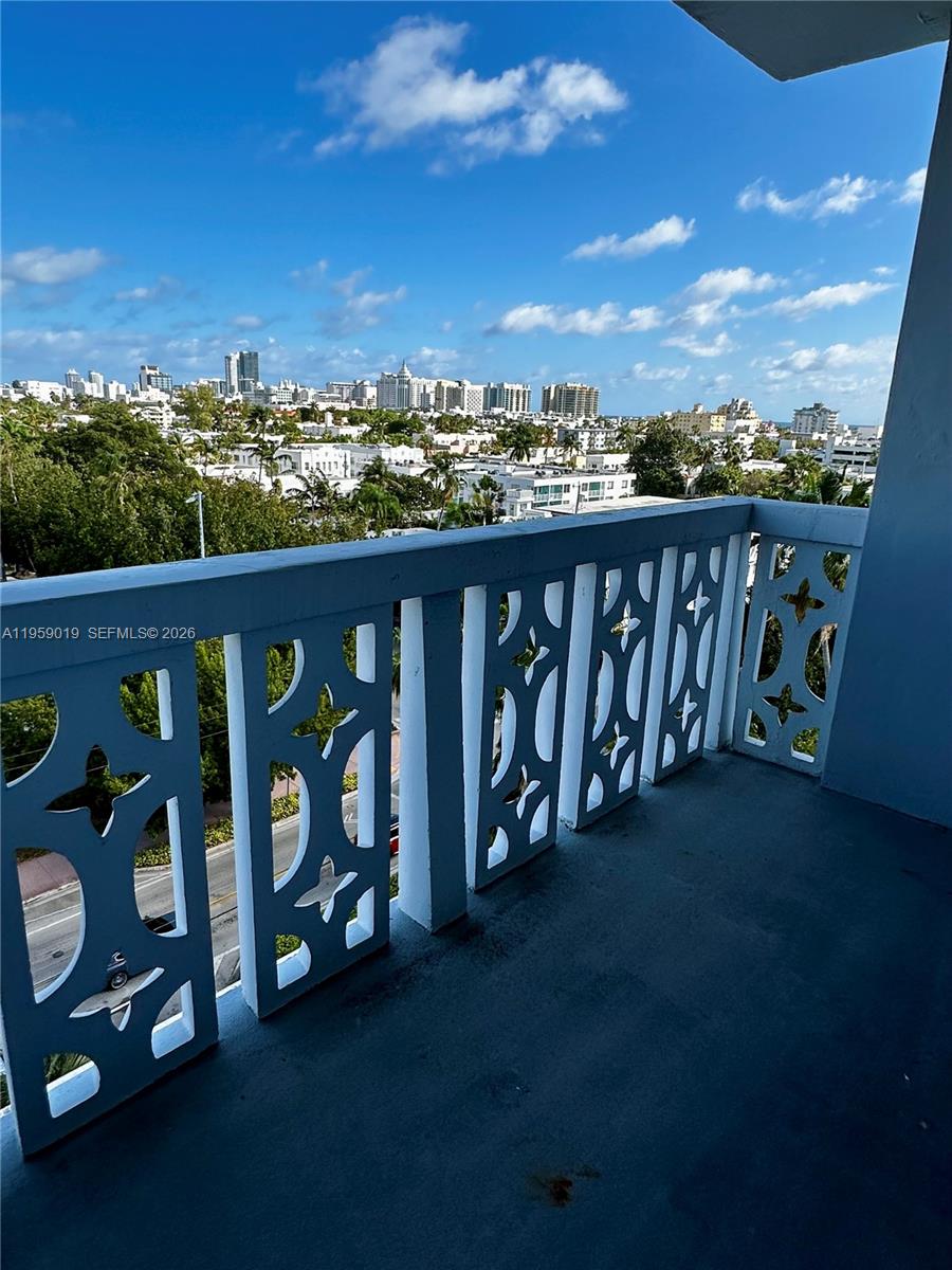 ADMIRAL TOWERS CONDO - Residential Lease