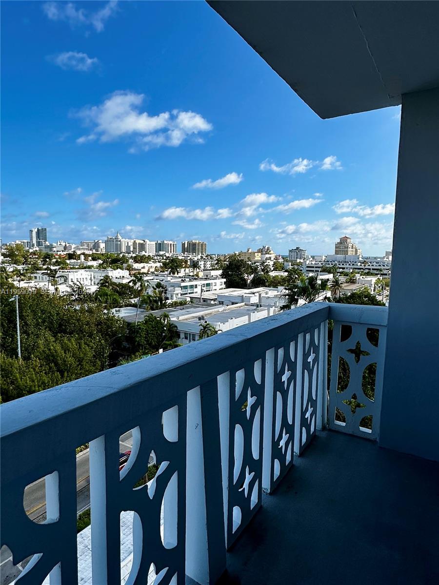 ADMIRAL TOWERS CONDO - Residential Lease