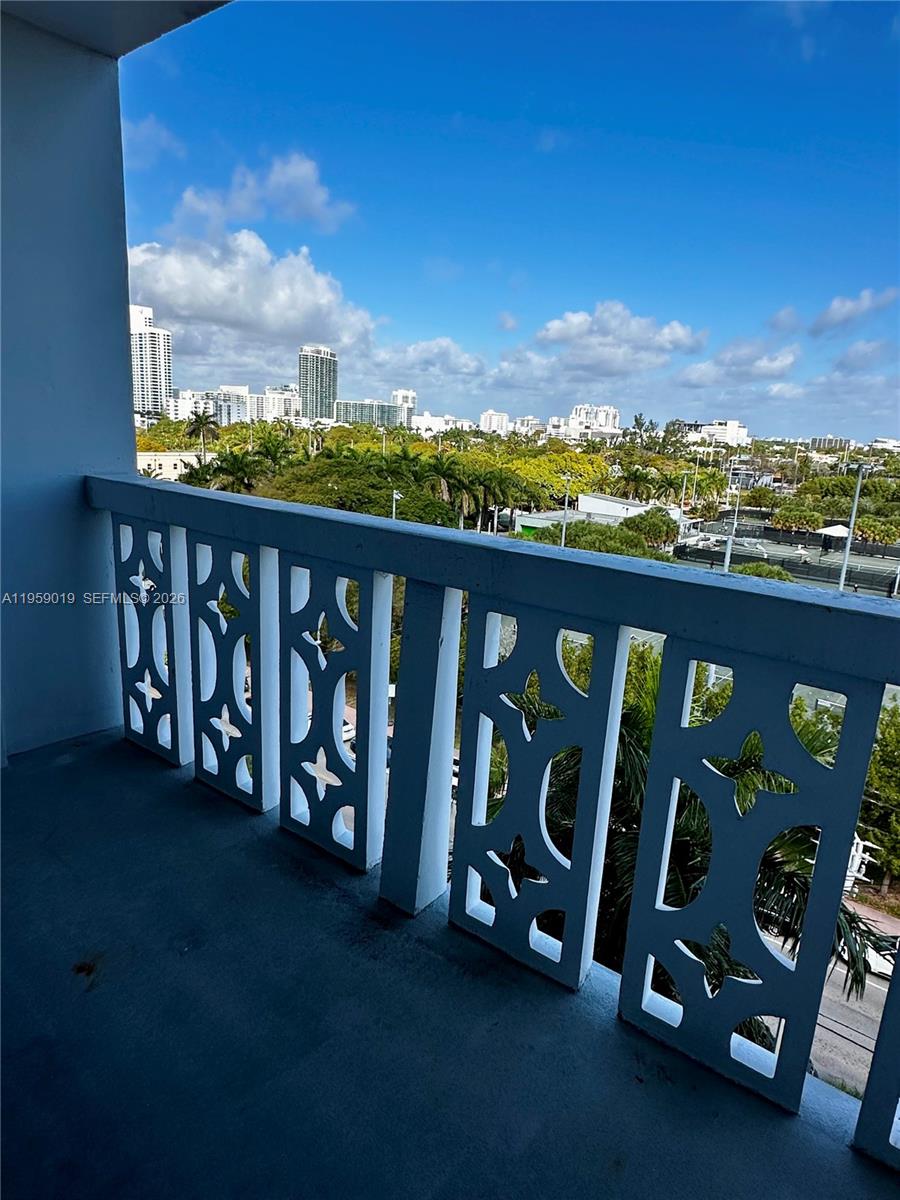 ADMIRAL TOWERS CONDO - Residential Lease