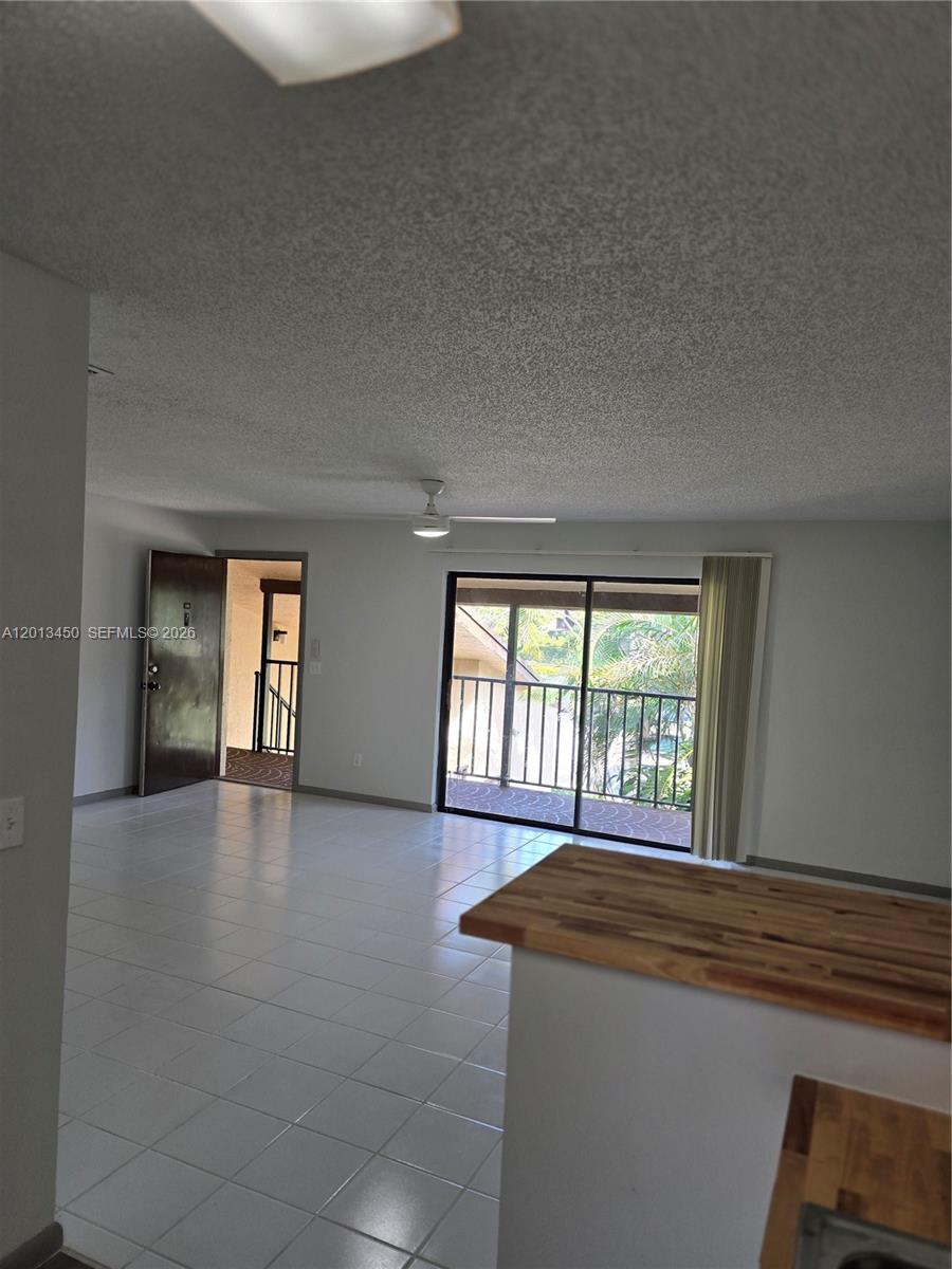 ISLAND HOUSE CONDOMINIUM - Residential
