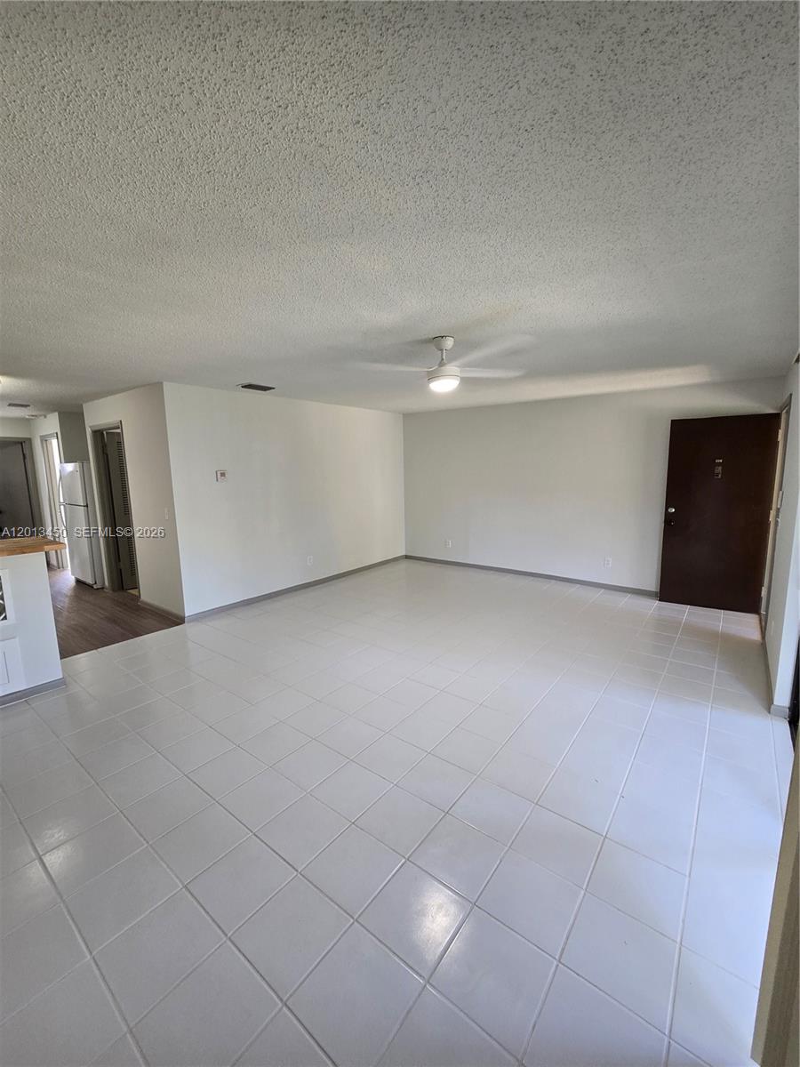 ISLAND HOUSE CONDOMINIUM - Residential