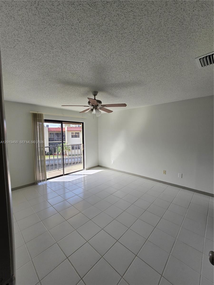 ISLAND HOUSE CONDOMINIUM - Residential