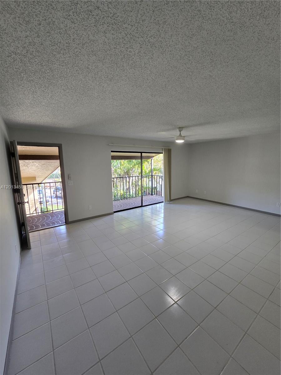 ISLAND HOUSE CONDOMINIUM - Residential