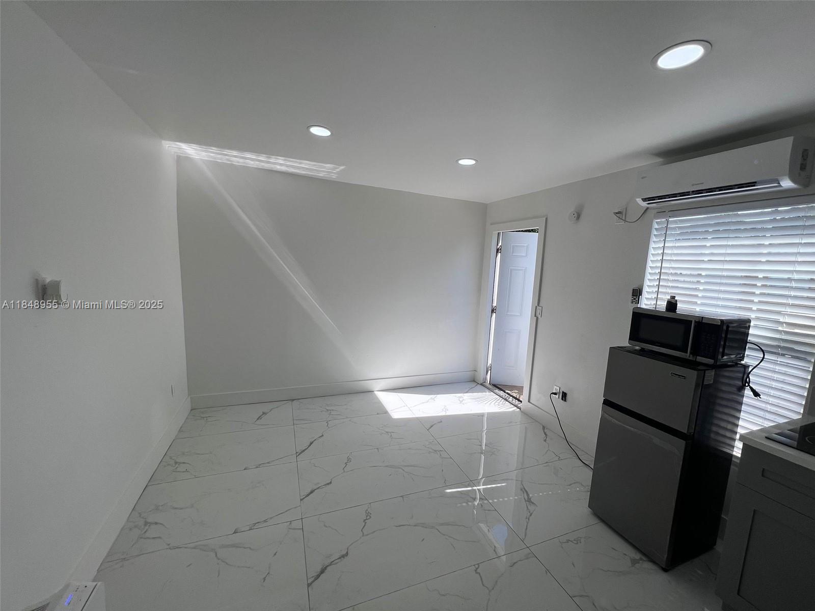 COLONIAL ACRES - Residential