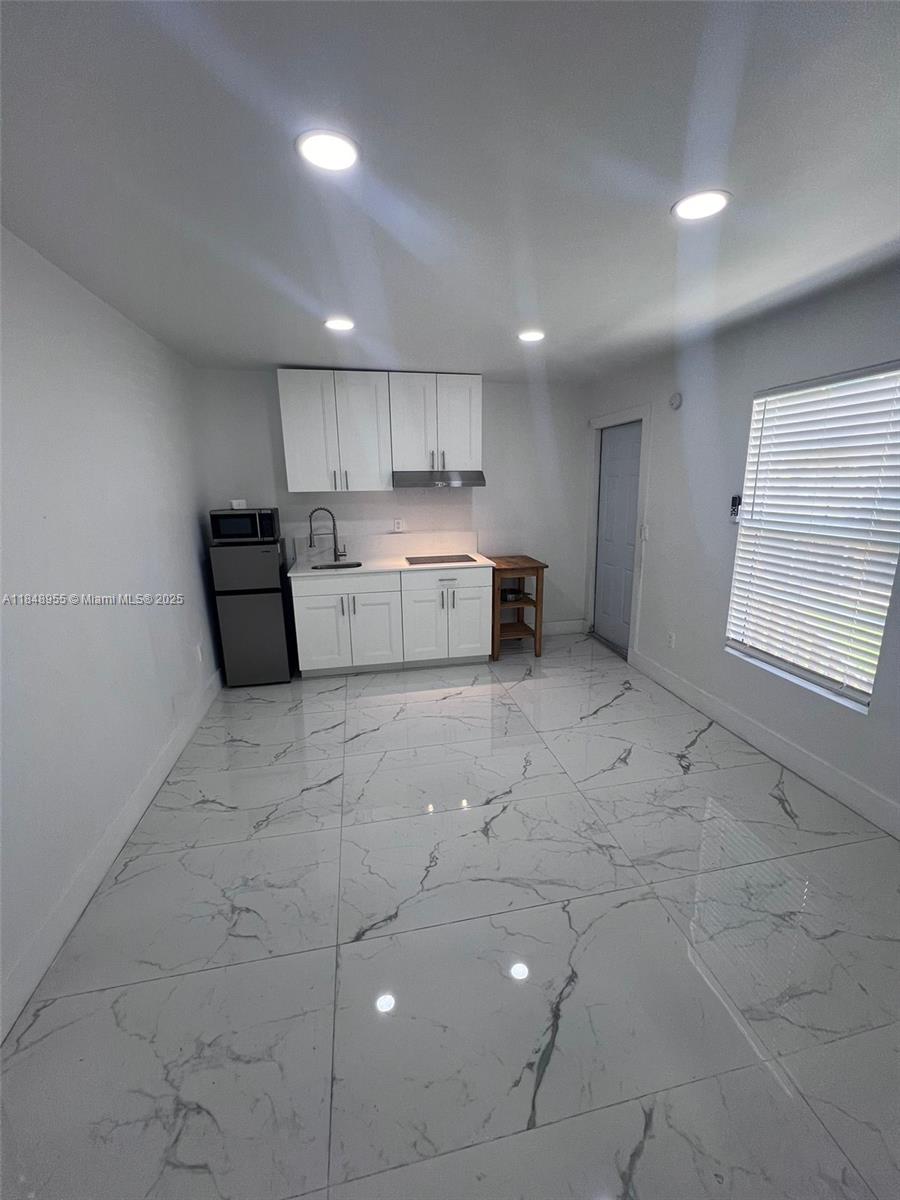COLONIAL ACRES - Residential