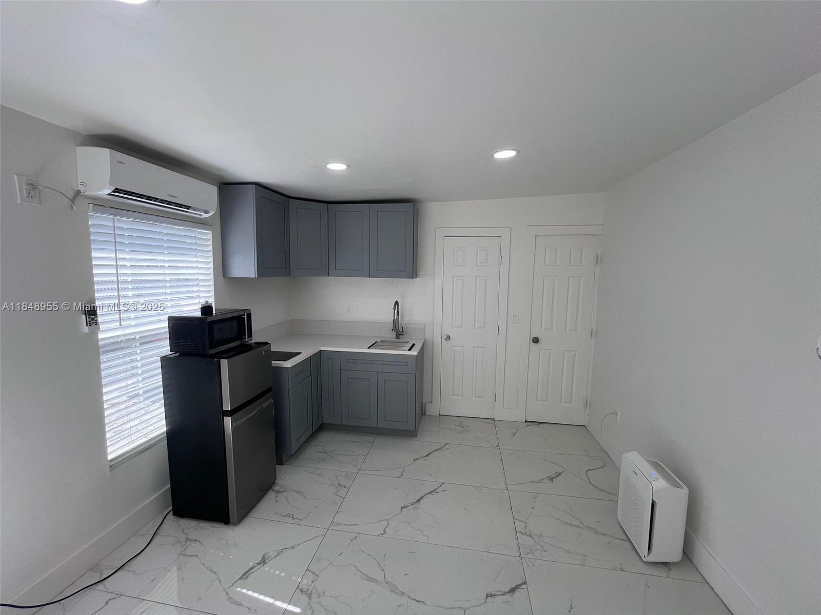 COLONIAL ACRES - Residential