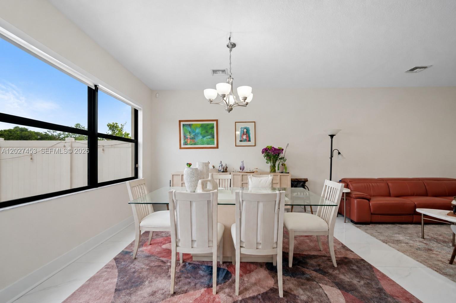 CHAMPION LAKES - Residential