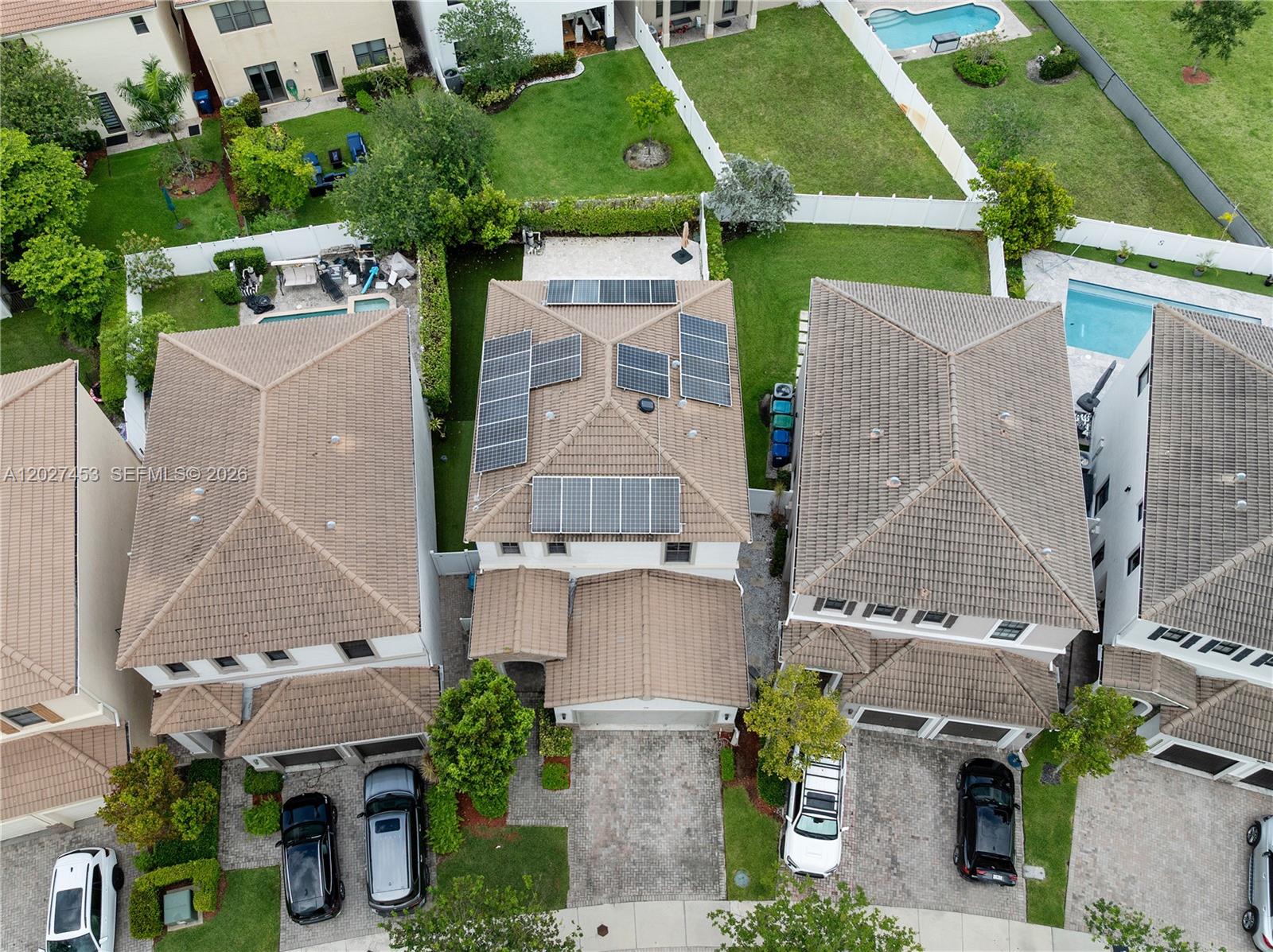 CHAMPION LAKES - Residential