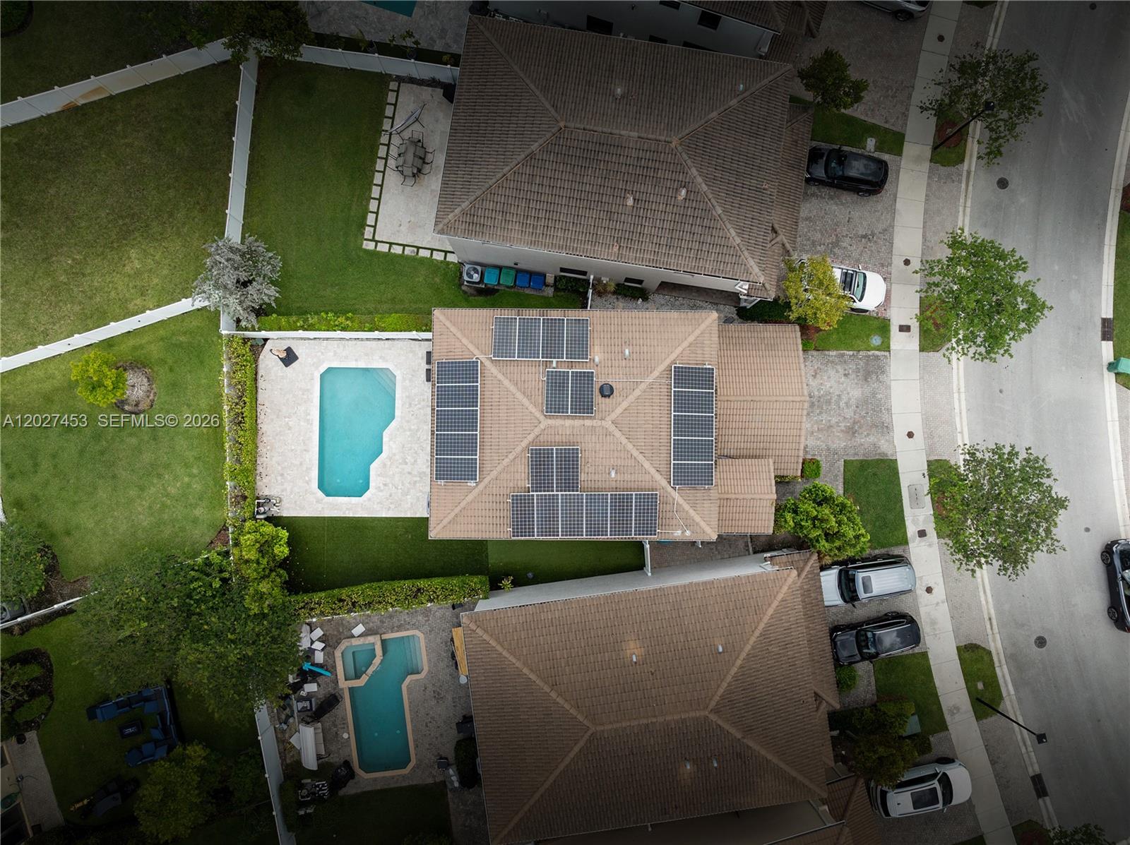 CHAMPION LAKES - Residential