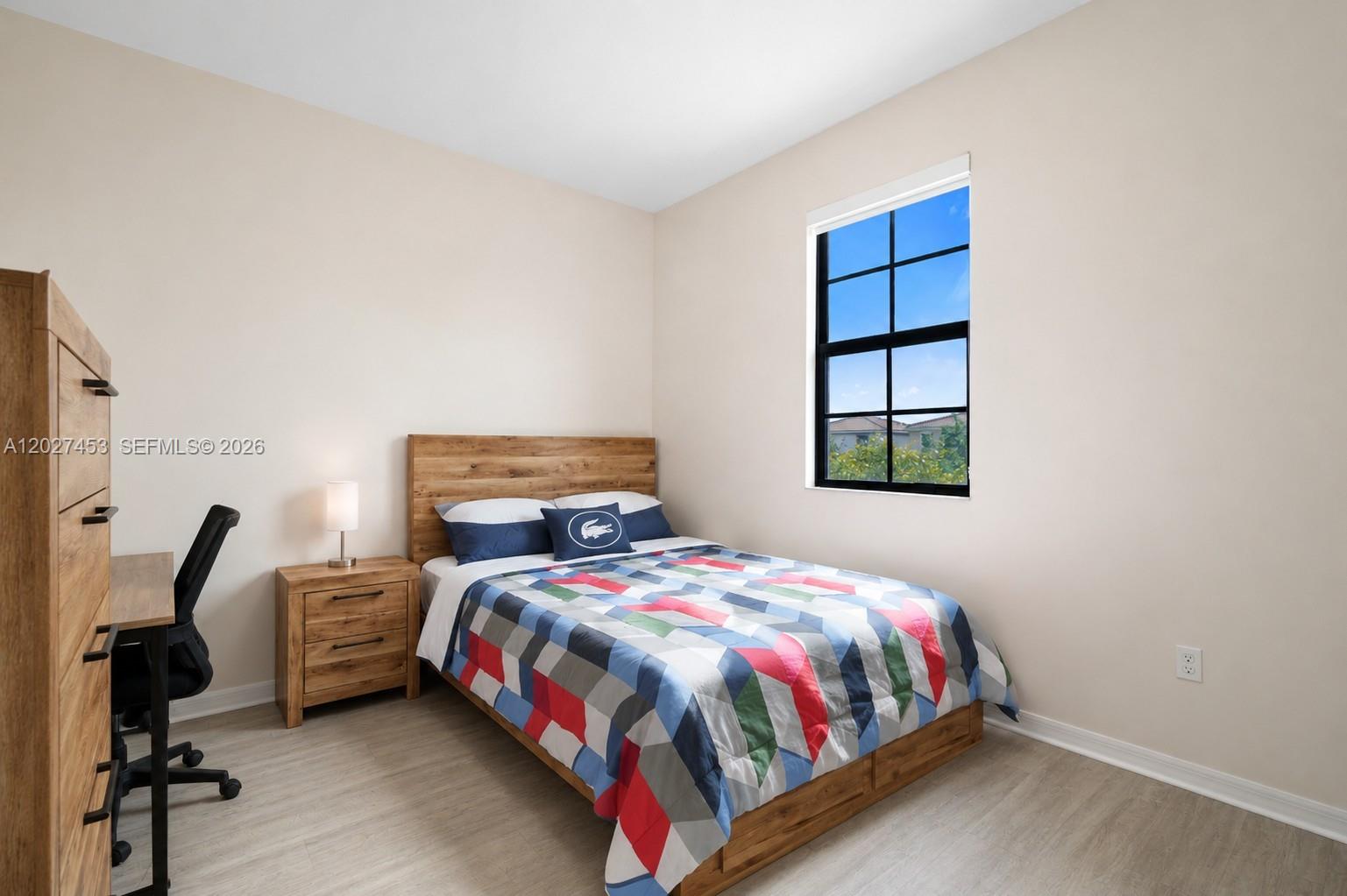 CHAMPION LAKES - Residential
