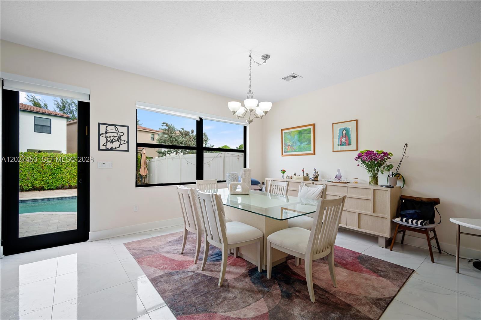 CHAMPION LAKES - Residential
