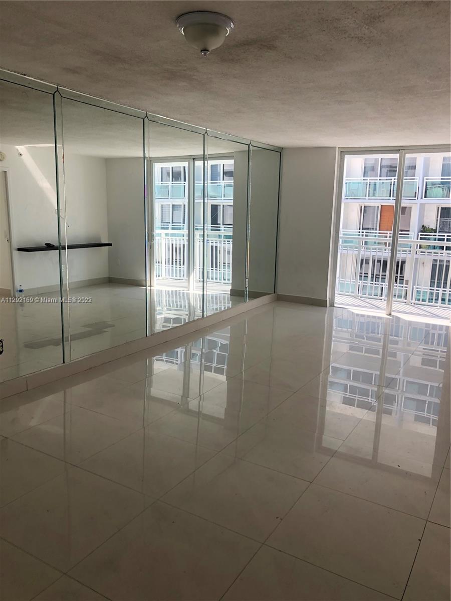 PORT ROYALE CONDO - Residential Lease
