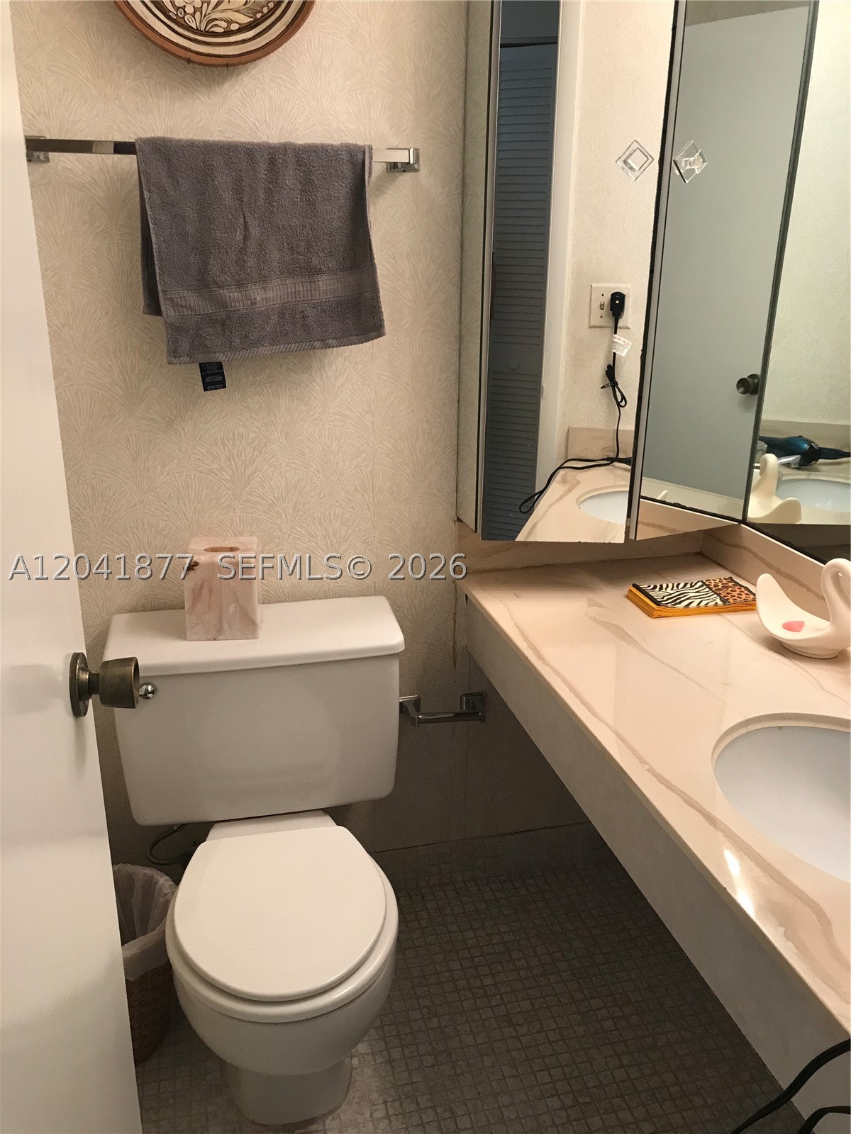 HEMISPHERES CONDO - Residential Lease