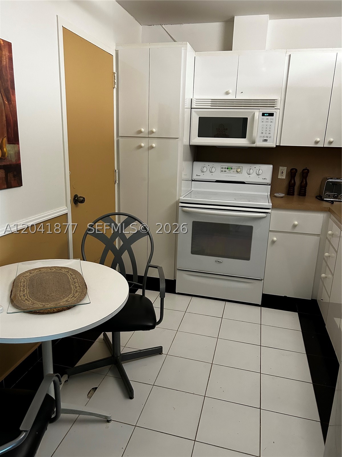 HEMISPHERES CONDO - Residential Lease