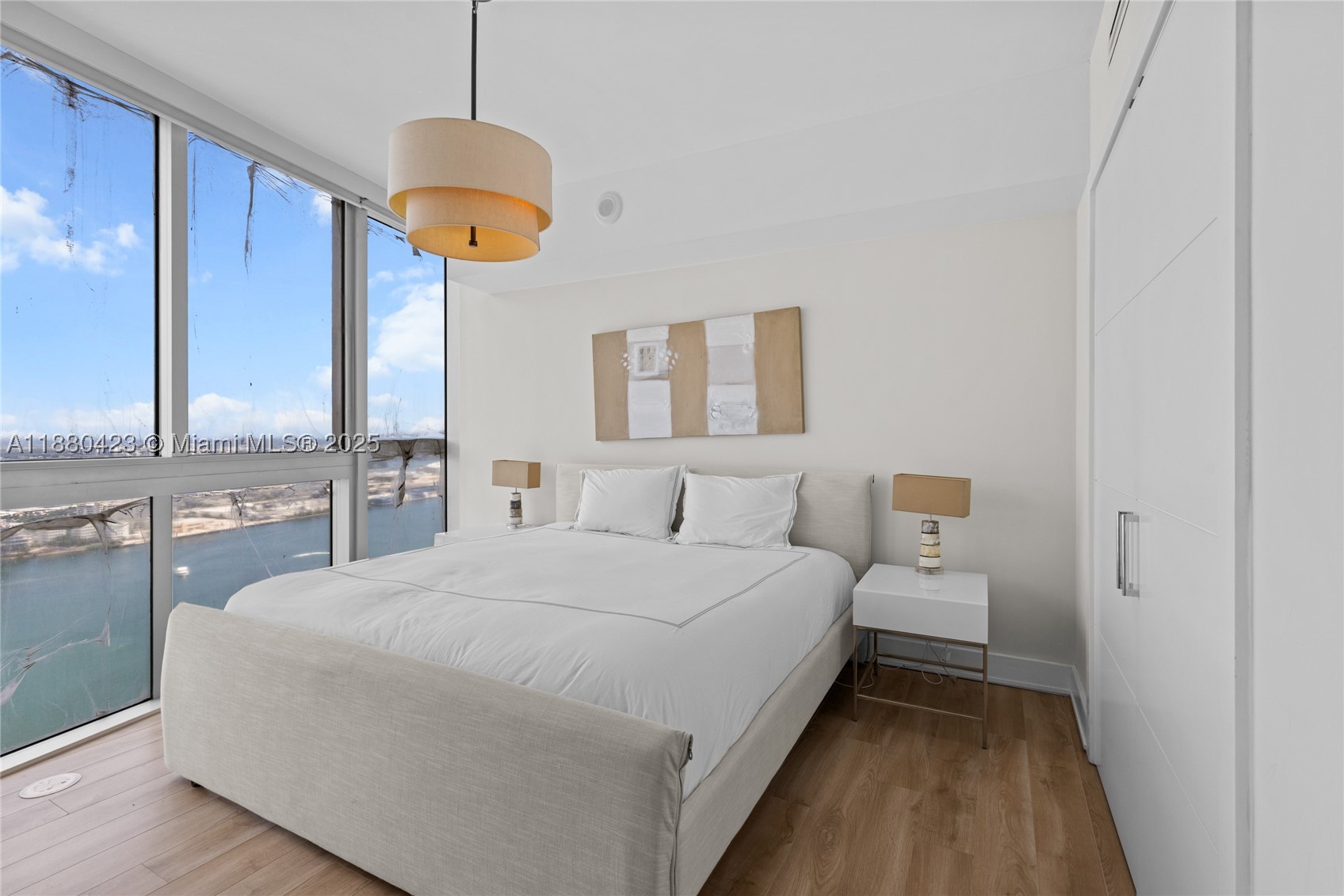 ICONBRICKELL CONDO NO 1 - Residential