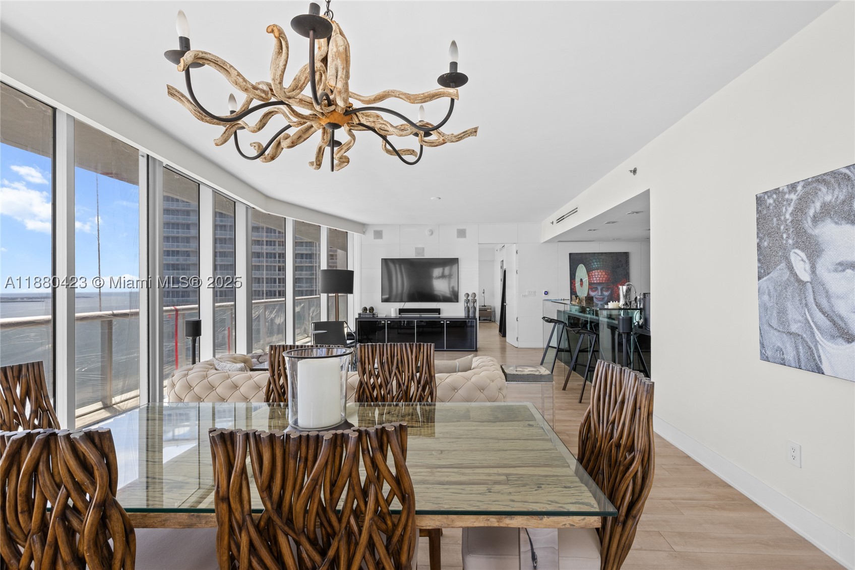 ICONBRICKELL CONDO NO 1 - Residential