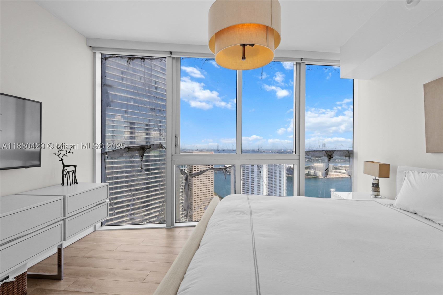 ICONBRICKELL CONDO NO 1 - Residential
