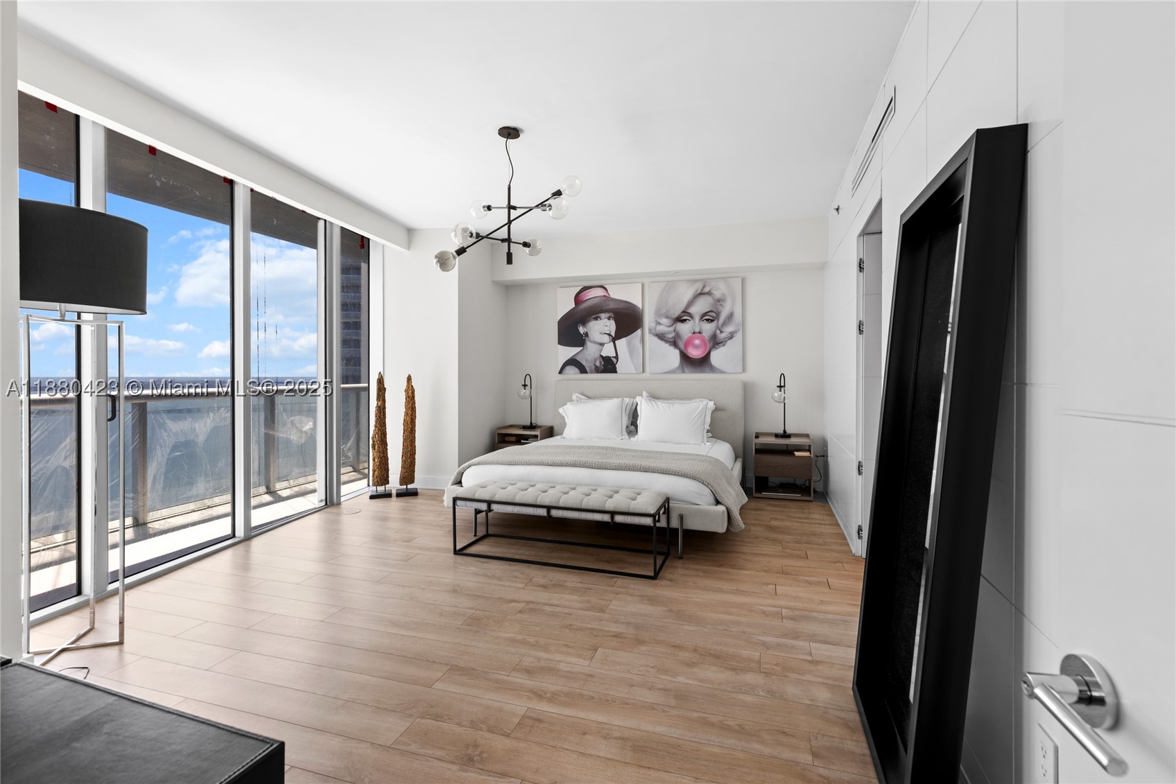 ICONBRICKELL CONDO NO 1 - Residential