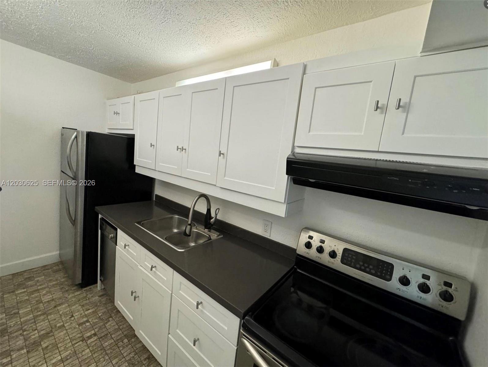 HARBOUR POINTE OF MIAMI C - Residential