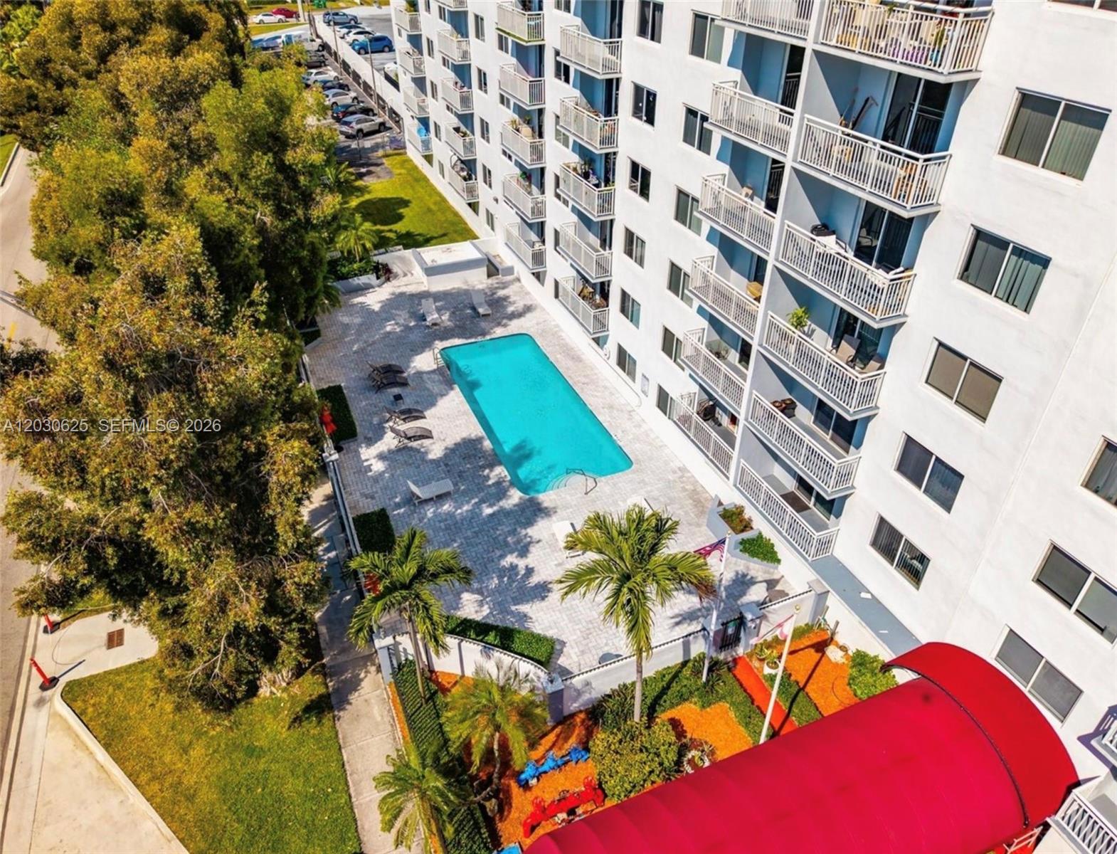 HARBOUR POINTE OF MIAMI C - Residential